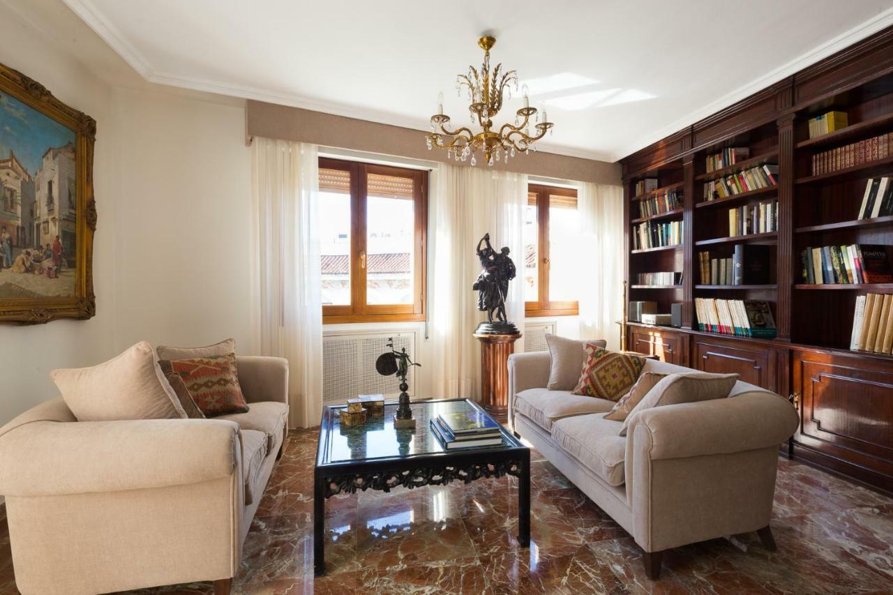 Catedral Cabildo Apartment Seville Ngoại thất bức ảnh
